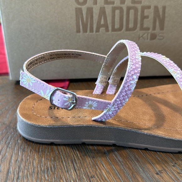 Steve Madden Kids sandals. little girl, size 2. - Picture 10 of 12